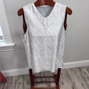 Nike White Men's Basketball Tank Top with Subtle Texture